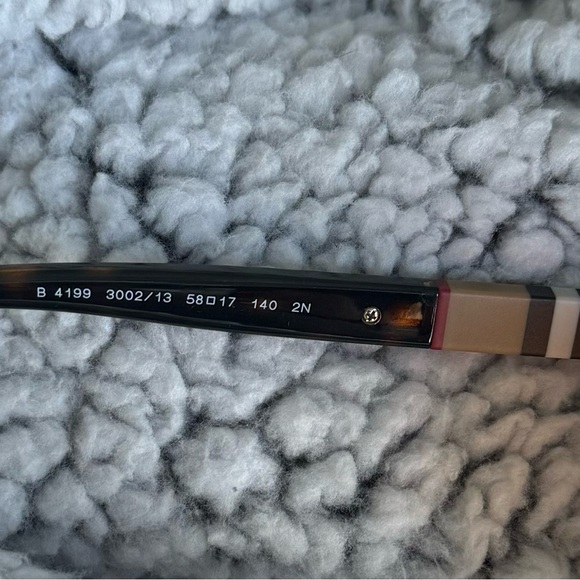 Burberry Sunglasses B4199 - Picture 5 of 12